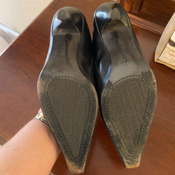 Donald Pliner Pointed Toe Mules - Picture 8 of 8